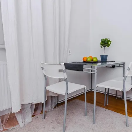 Apartament Siemiradskiego *